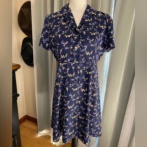 Vintage 90’s floral vine print mini dress with button front and collar